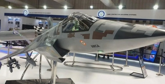 Макет истребителя по проекту AMCA