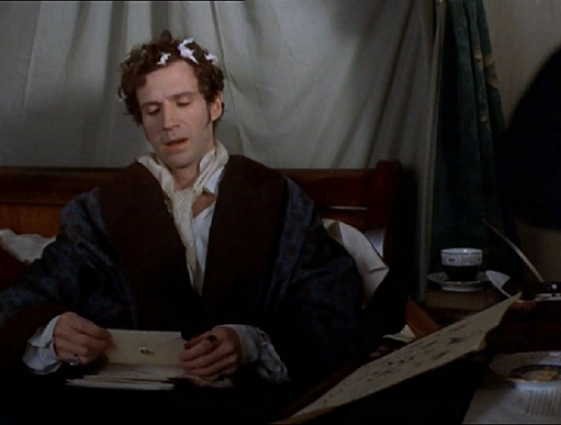  Бывало, он еще в постеле:  К нему записочки несут. Что? Приглашенья? В самом деле, Три дома на вечер зовут...  Именно эти строчки имел в виду пародист. Кадр из английского фильма 1999 года. 