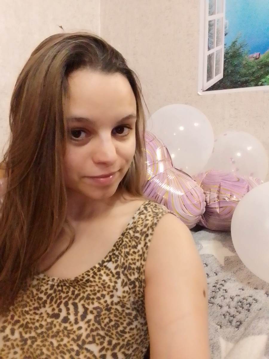 Привет👋 Я Катрин. Переехала в Петербург из Калининграда в 2008 г. и с тех пор живу в коммунальной квартире. На канале рассказываю о себе и жизни в Санкт-Петербурге. Взяла ипотеку на вторую комнату.