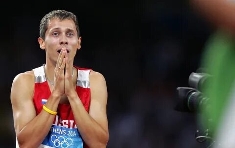 Кстати,родился Юрий 12 апреля-в день,когда его тёзка покорил космос. Спустя годы уже другой Юрий покорил стадион в Афинах,заставив весь мир говорить о себе