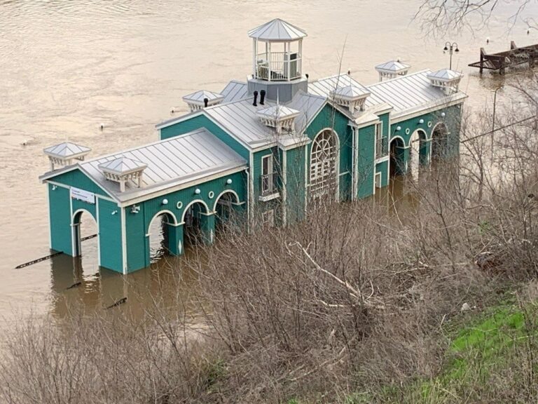    Оренбургский регион: последствия весеннего наводнения Кристина Просвиркина