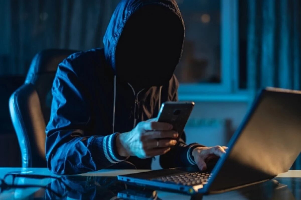    Почти 2 млн украли у оренбуржца после знакомства с девушкой в соцсети