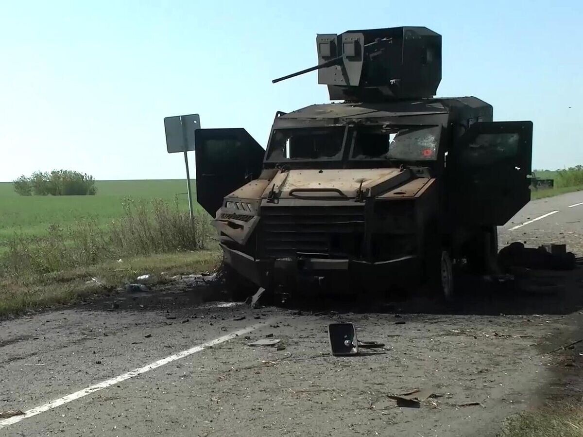    Уничтоженная военная техника колонны ВСУ в Курской области© РИА Новости / Министерство обороны РФ