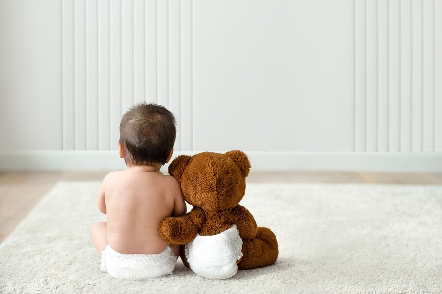 Фото: https://ru.freepik.com/free-photo/baby-teddy-bear-rear-view-with-design-space_15606930.htm#fromView=search&page=1&position=3&uuid=6d13af94-7784-4dae-b5d8-76c359c413eb