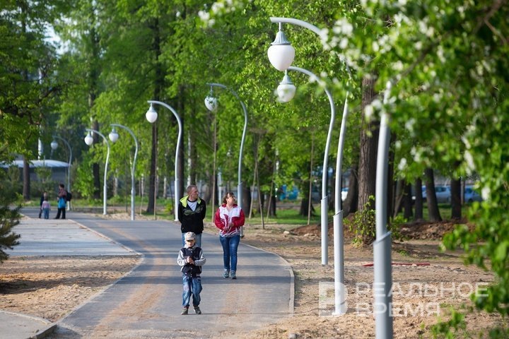 До июля семьи с одним ребенком могли приобрести жилой дом или квартиру в строящемся доме. Реальное время / realnoevremya.ru