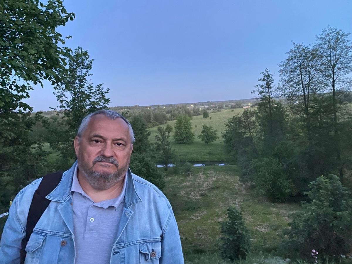 Курские просторы. Внизу течёт река Тускарь. Это музей-усадьба Афанасия Фета. Фото автора. 