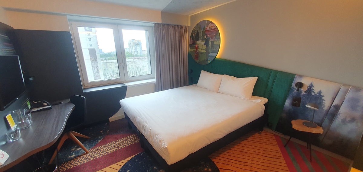 В стандартном номере гостиницы Ибис Стайлс, Челябинск