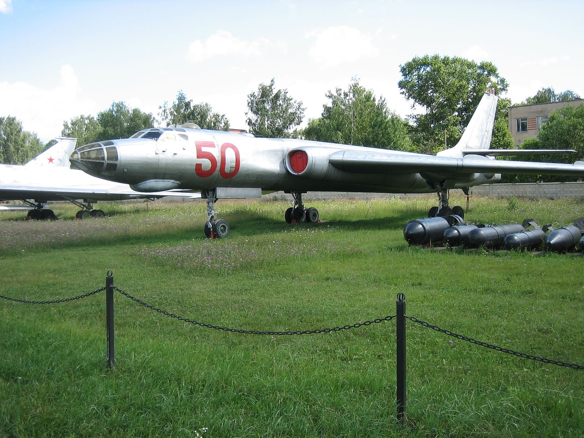 Советский Ту-16М в Монино