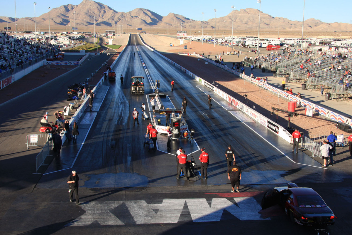 Трасса для драг-рейсинга