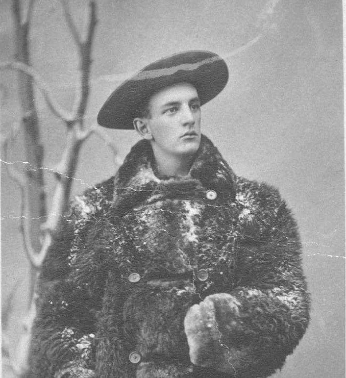 Википедия https://ru.wikipedia.org/wiki/Шульц,_Джеймс_Уиллард