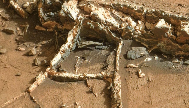 Если вы хотели видеть аналоги египетских пирамид, то учитывайте, что планета пережила космическую катастрофу. Руины могут выглядеть именно так. Фото: paranormal-news.ru.