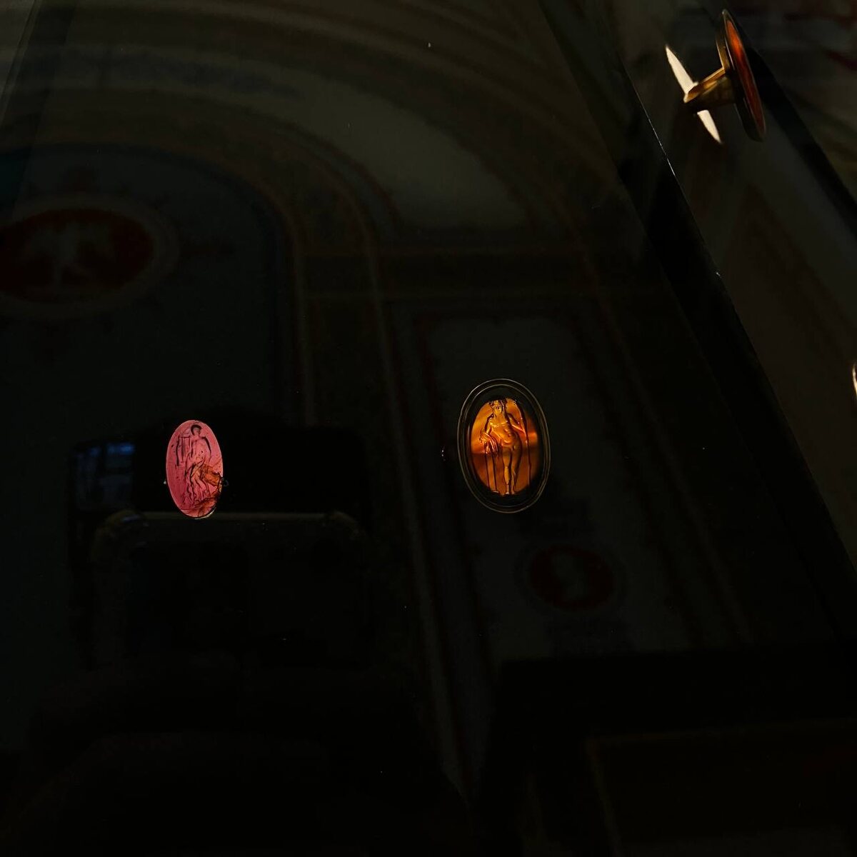 Подсвеченные инталии из коллекции Эрмитажа