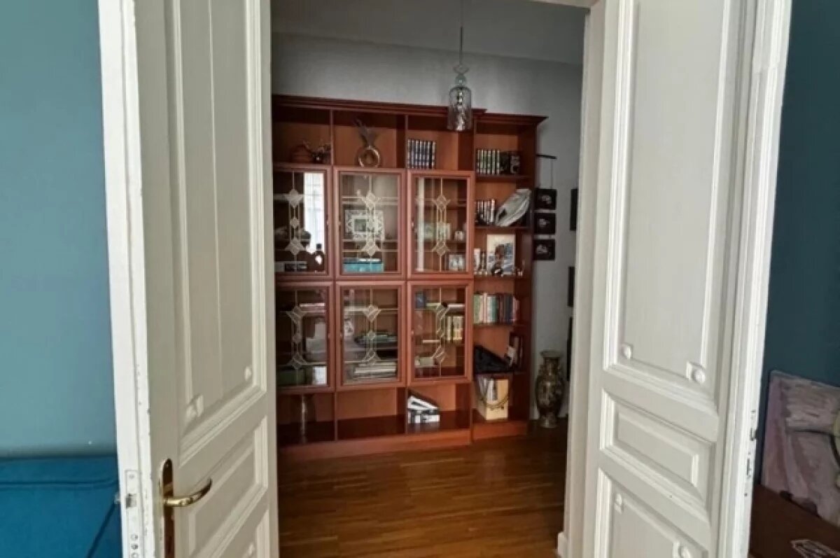    Гений и столица.