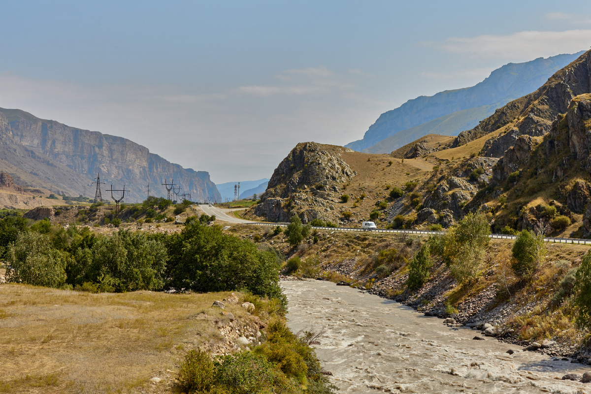 Баксанское ущелье, которое ведёт к подножию Эльбруса и национальном парку «Приэльбрусье»