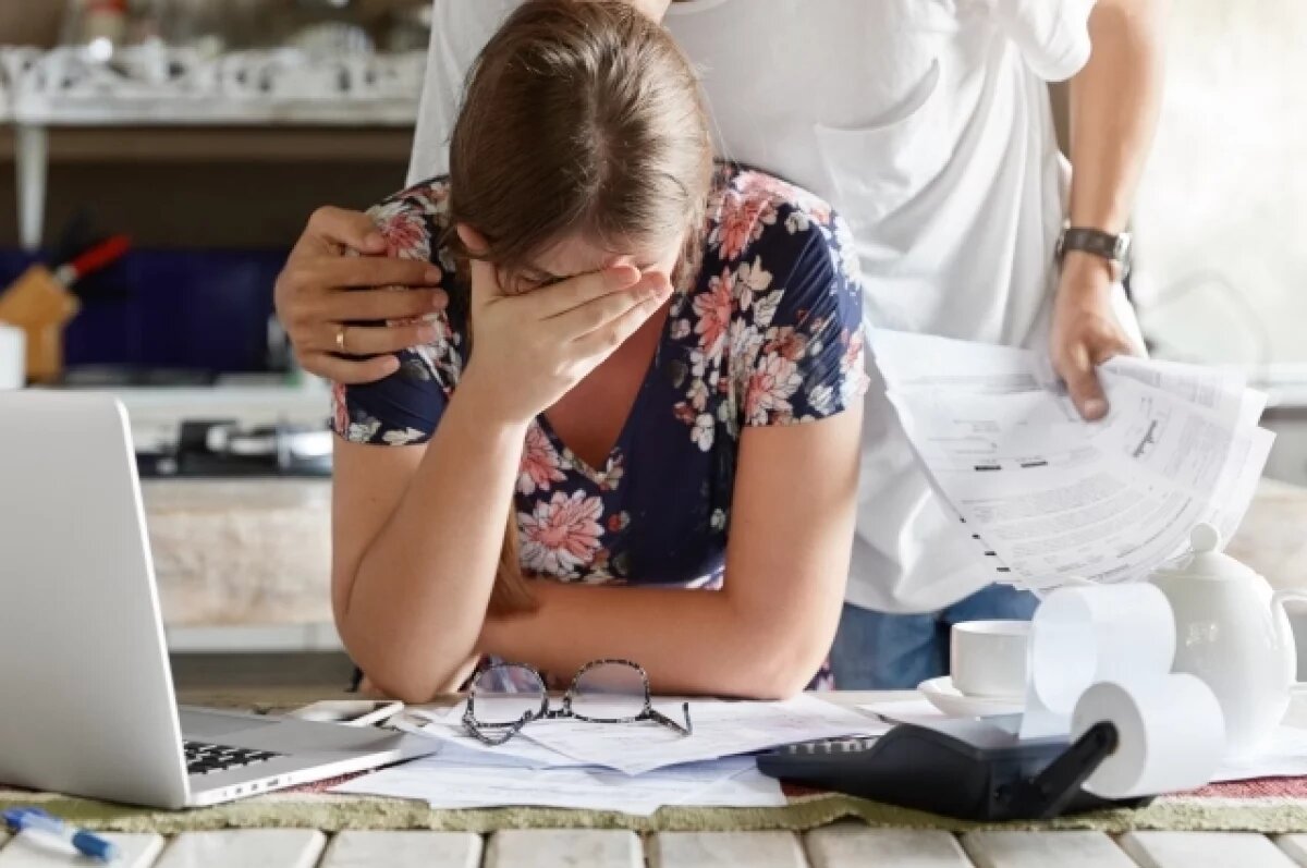    Мошенники лишили 18-летнюю оренбурженку более полумиллиона рублей