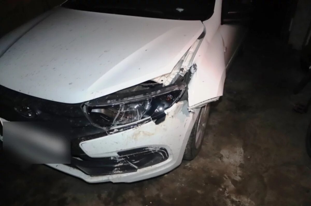    В Омской области подросток угнал у соседа машину и разбил её