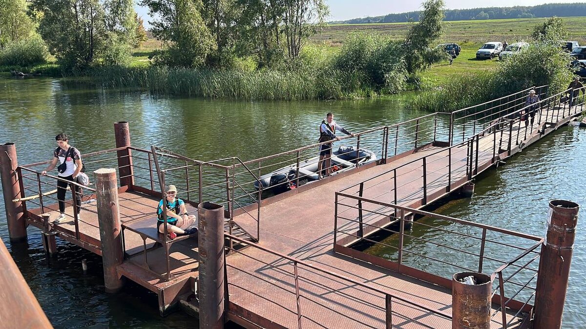 Я на берёзовской пристани. Встречаю друзей из Тольятти. Фото Ивана Марьина.