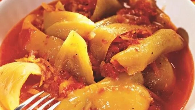 Вот и подошел к рецепту своего любимого лечо, который готовлю каждый год и всегда оно расходится «на ура». 