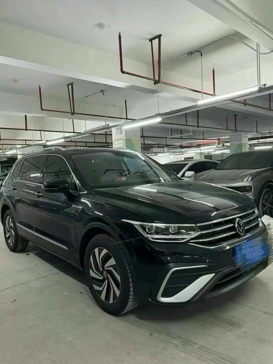Готов к продаже:Volkswagen Tiguan L 300TSILuxury VersionYear:2023Engine:1.5T 160HP 2WDCondition:NewFOB Khorgos, МСК, СПБ:24900$Доставка на прямую в Россию!Без посредников! Без РФ документов! (Под  🔑 чуть дороже ) 