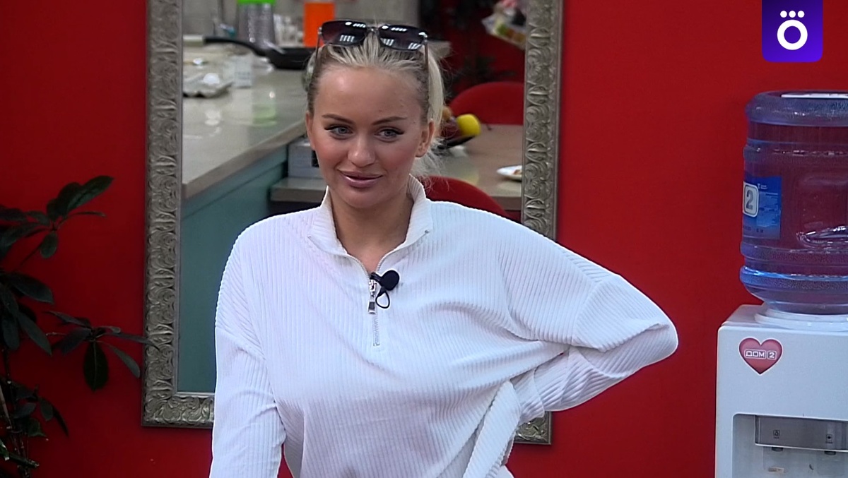 Элина Рахимова (фото из эфира на «Okko»)