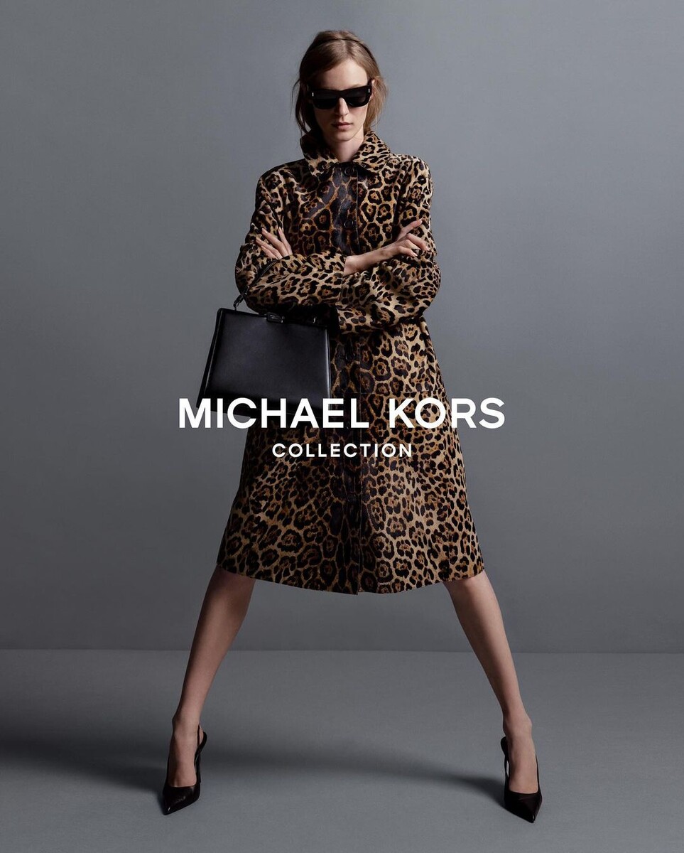    Джулия Нобис и Анок Яй снялись в новой рекламной кампании Michael Kors (фото 1)