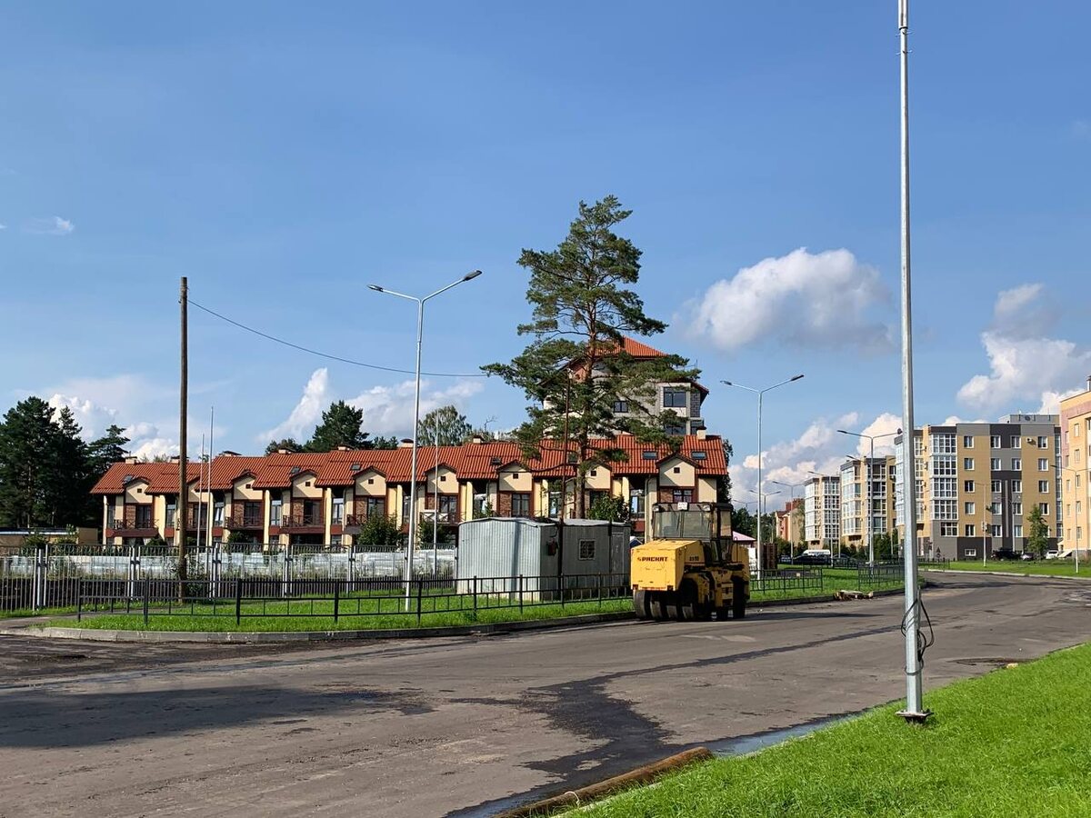 Квартал на ул. Чкалова с черепичными крышами