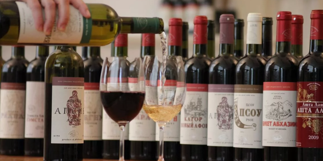 Как производятся знаменитые абхазские вина «Лыхны» и «Апсны», и пьют ли их сами жители Абхазии?