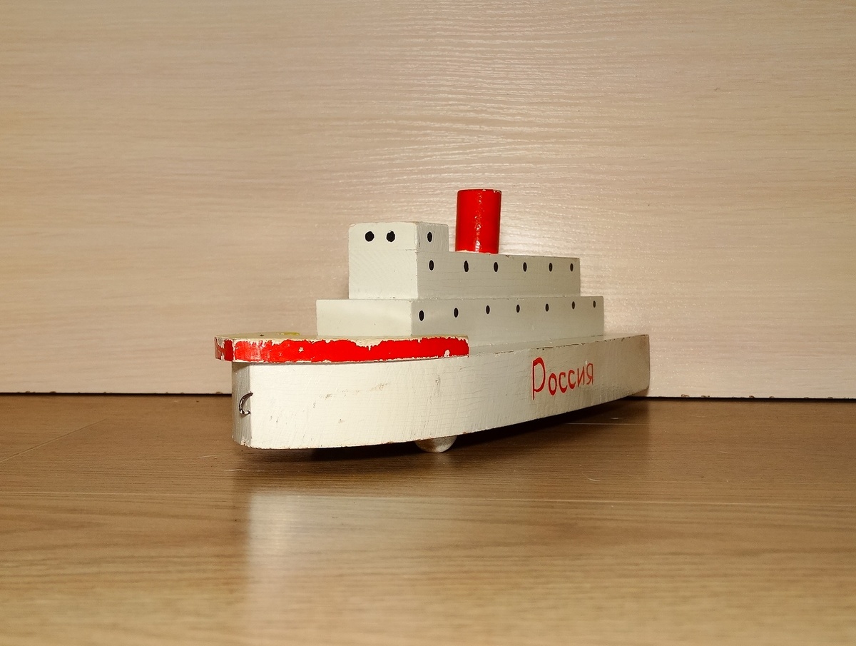 Теплоход "Россия", фото автора.  