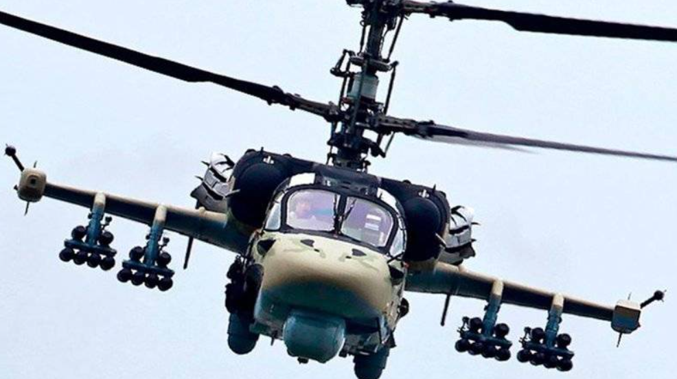 "Аллигатор" способен нести до 24 ракет такого класса, и действительно размотать бронированную колонну, не прикрытую мобильными комплексами ПВО. ПЗРК с "Вихрем-М" ему не страшны. Фото МО РФ