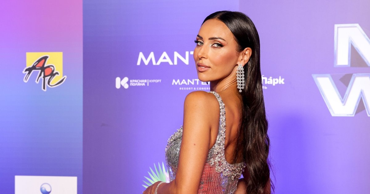  Алсу появилась на открытии «Новой волны 2024», которая проходит в Сочи. / Фото: lady.mail.ru