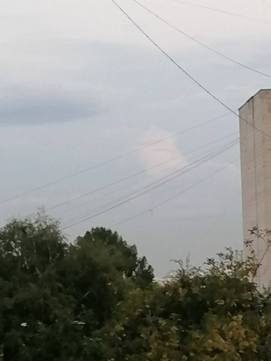 Кто-то глядит