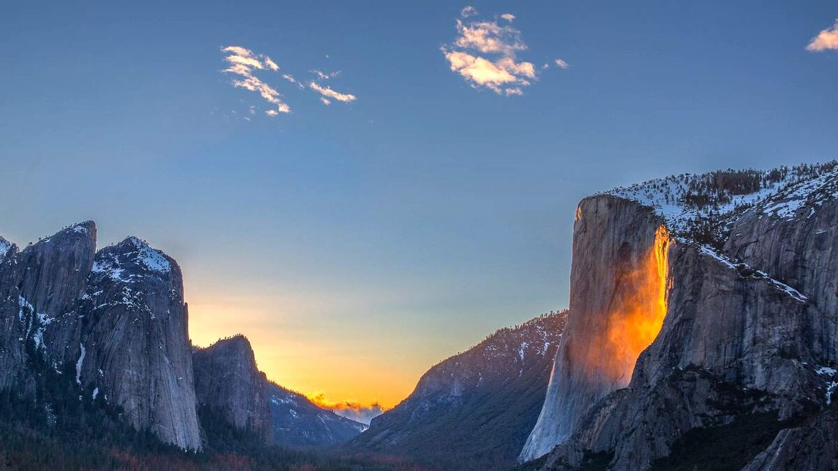 Водопад в Йосемитском национальном парке на закате. Источник: Яндекс картинки