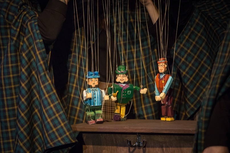 Фотографии из спектакля: «Трое в лодке»