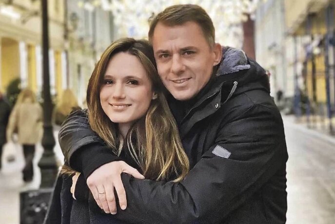 Петренко даже пытался судиться с бывшей супругой.