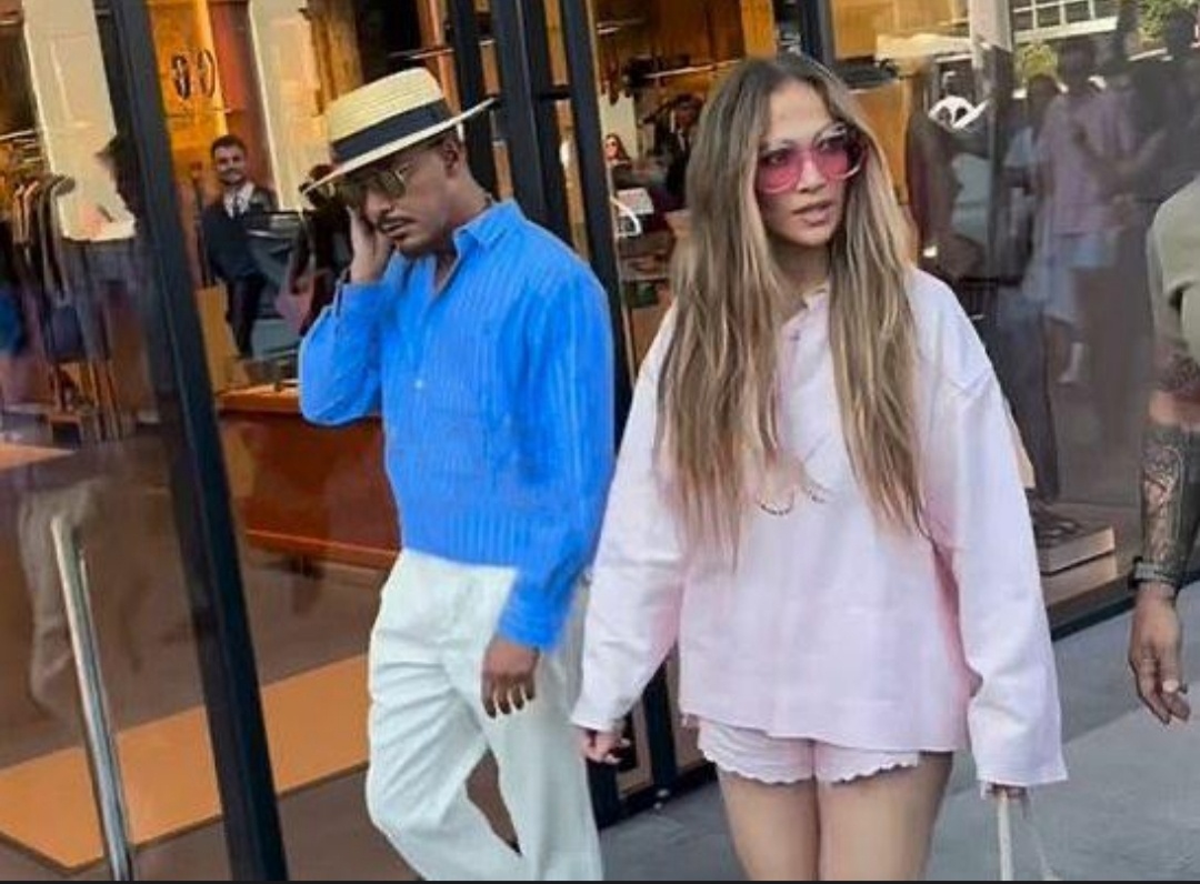 Дженифер Лопес В Стамбуле 2025г