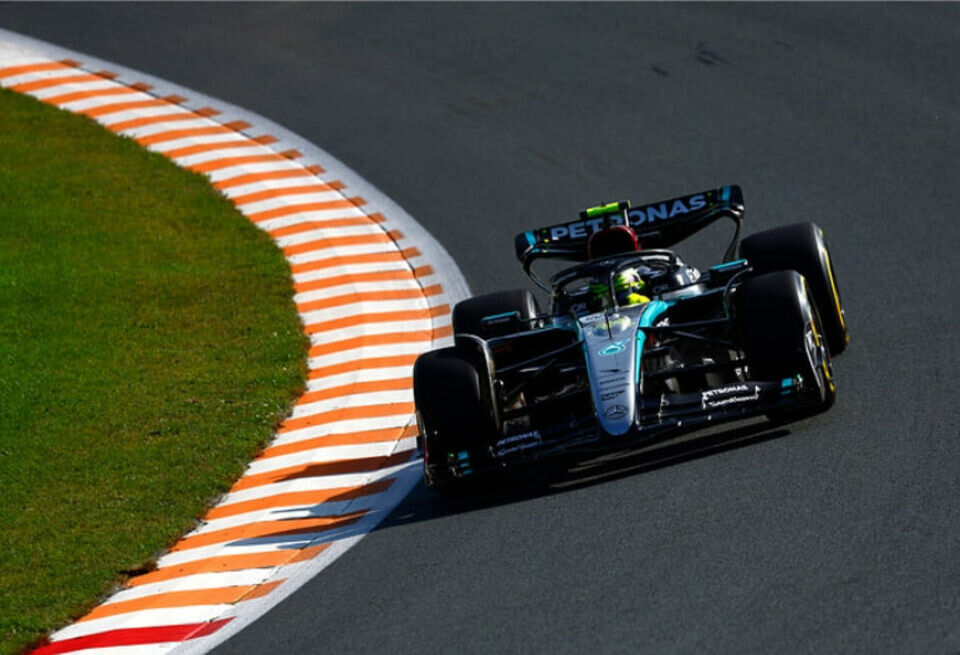    Льюис Хэмилтон: У нас был сильный темп, но я стартовал слишком далекоMercedes