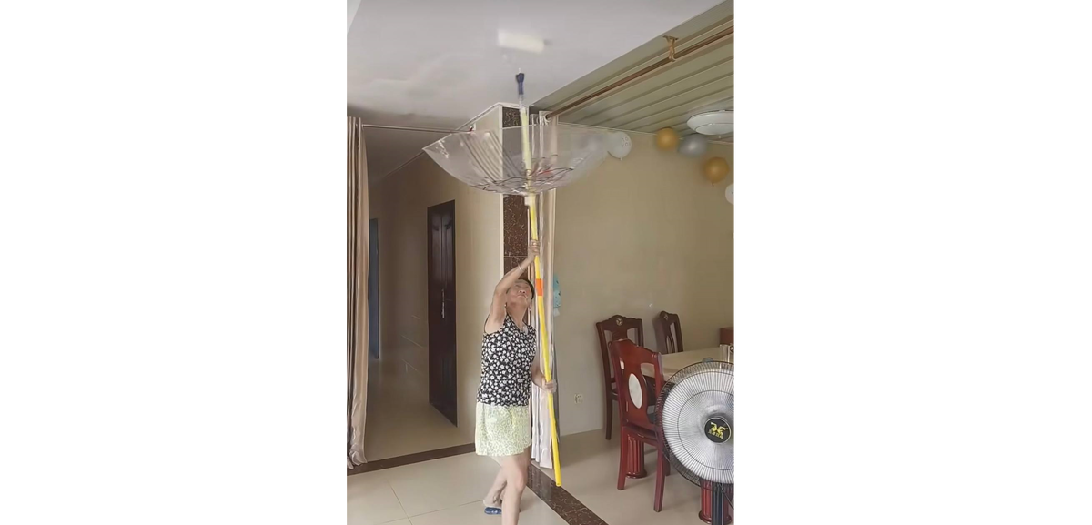 Перевернутый зонтик для безопасного окрашивания потолка