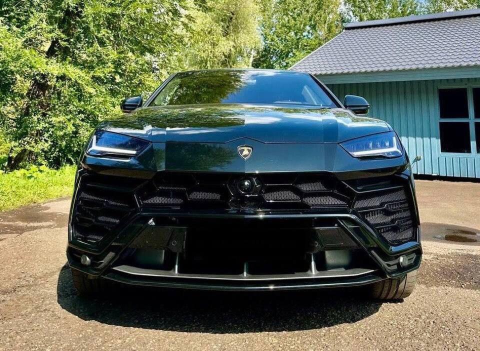 🚀В продаже: Lamborghini UrusГод выпуска: 2020 / куплен в 2021Кузов: чёрный Салон: чёрный Куплен у оф.дилера РФ⚠️Комплектация по запросу. Кузов в бронепленкесалон покрыт керамикойсделано ТОсостояние нового автородной краске без ДТП Наличные: 31.6млн₽*