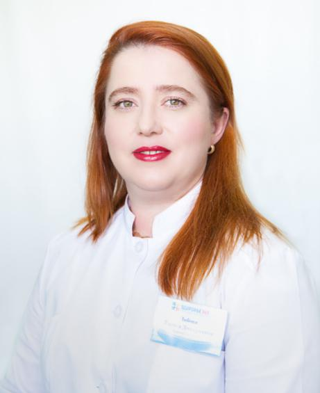  Лариса Дмитриевна Зобова, заведующая филиалом на ул. Союзная, 2, оториноларинголог высшей категории