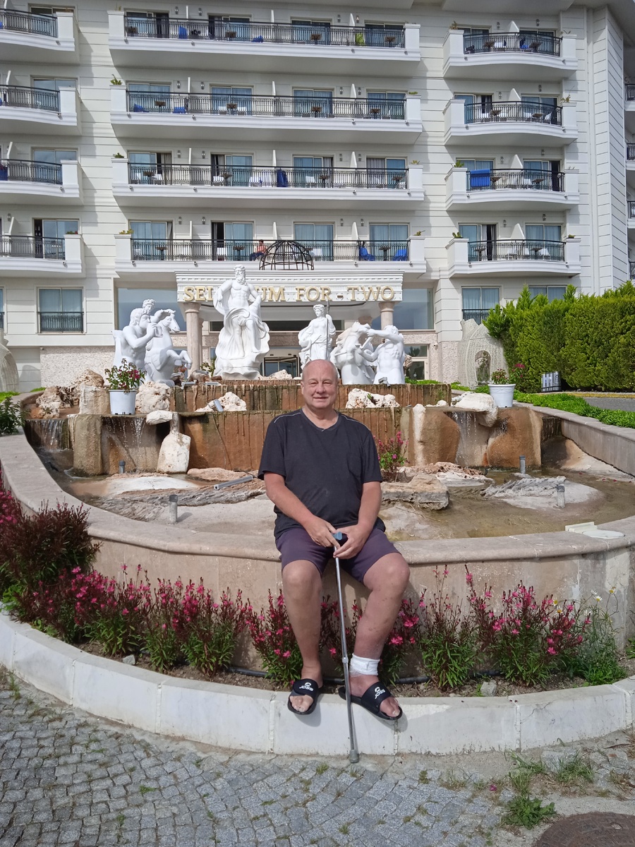 Вход в отель