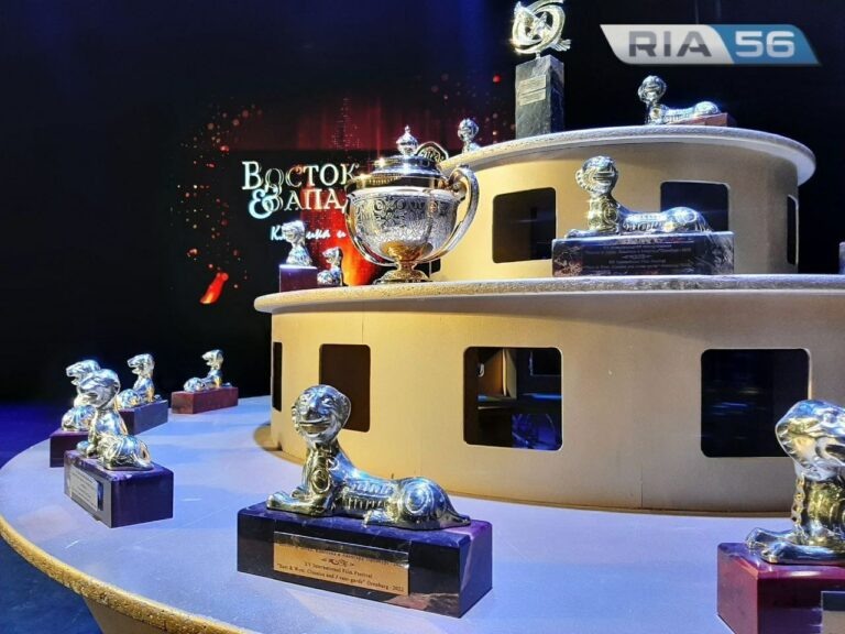    «Восток&Запад». В Оренбурге продолжается продажа билетов на церемонию закрытия кинофестиваля Кристина Просвиркина