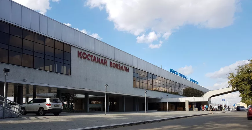 Кустанай. Вокзал. Фото с сайта https://songscribe.ru/foto/spravochnaya/vokzala/kostanay. Взято с Яндекс.Картинки