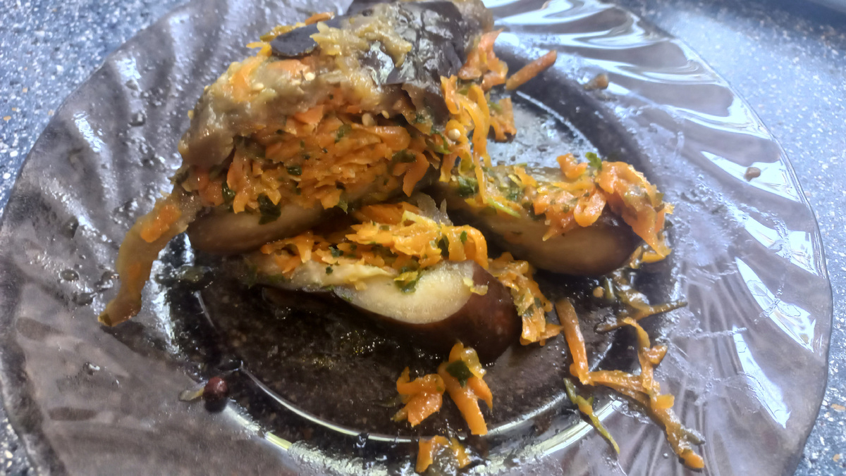 Баклажаны пока ещё немного аль денте. Это и другие фото в статье сделаны автором и принадлежат ему на условиях авторского права 