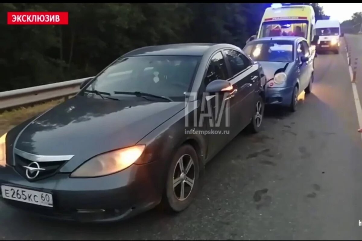    Трое детей пострадали в результате ДТП в Псковском районе