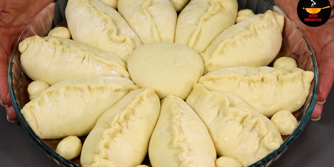 Пышный пирог с яблочной начинкой: как приготовить удачное дрожжевое тесто и начинку, которая не вытекает