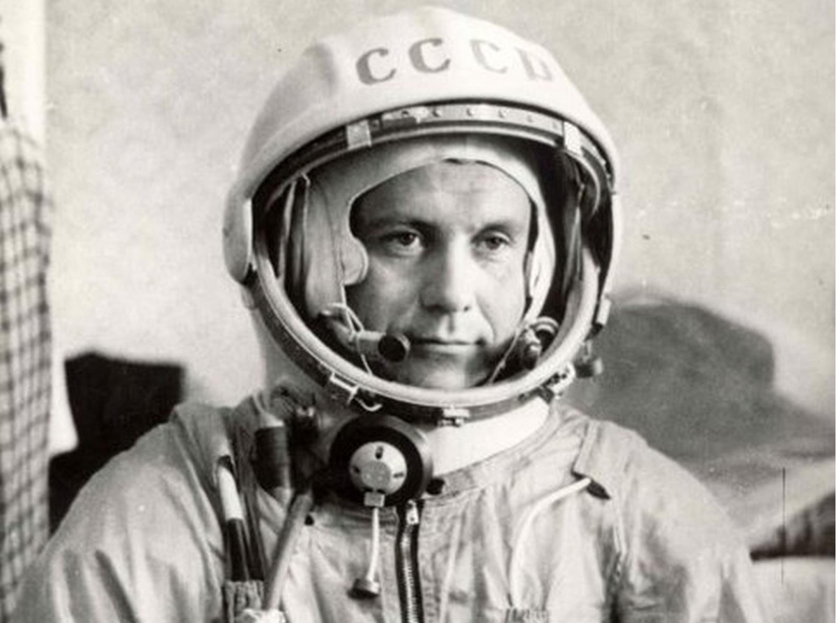 Павел Романович Попович