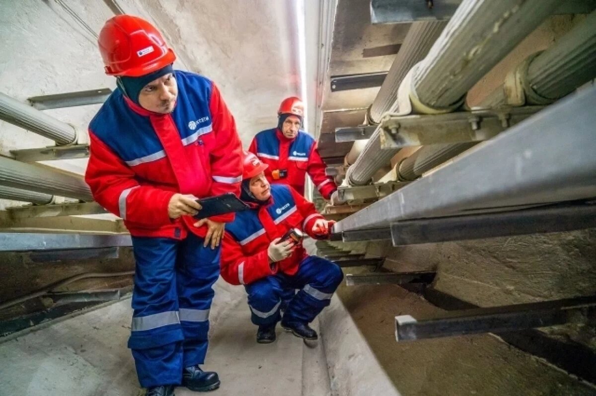    Коммунальщики из Москвы завершают подготовку к зиме соцобъектов Донецка