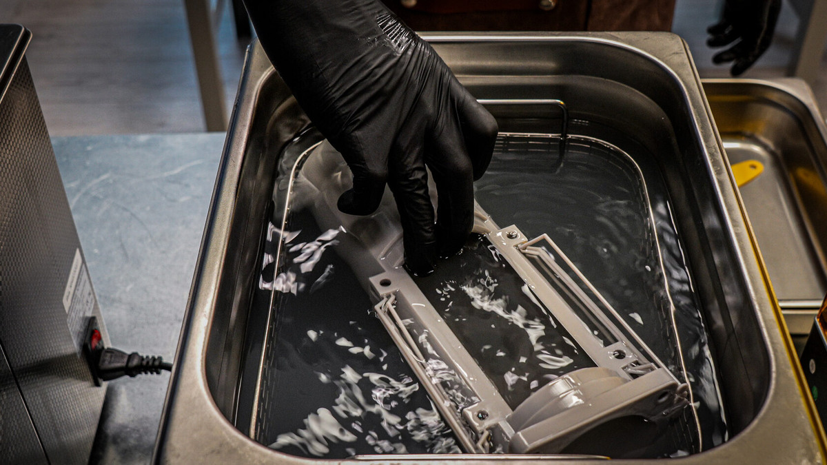 Ультразвуковая ванна для очистки остатков смолы