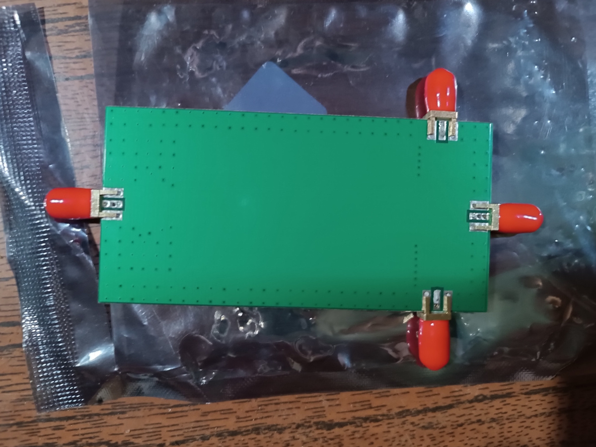 Рисунок 2. Внешний вид моста для измерения КСВ от китайских производителей (обратная сторона).