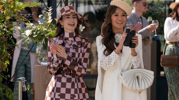    Кадр из сериала «Эмили в Париже»